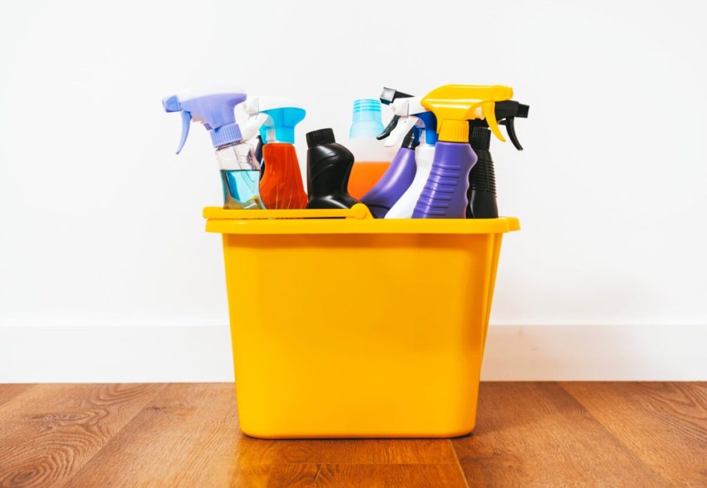 Produsele banale de curățenie, pericol ascuns în casă. Fii atent la ele