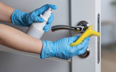 Produsele de curățenie, un pericol ascuns pentru plămâni Noi cercetări arată că inhalarea produselor de curățenie, chiar și în cantități mici, poate reprezenta un risc mai mare pentru sănătatea pulmonară decât se credea anterior