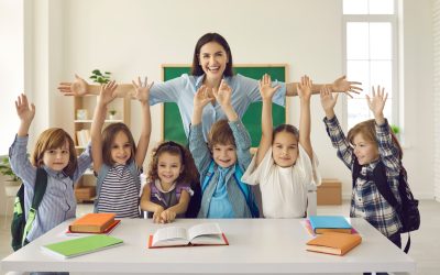 Profesor începător, batjocorit: salariu mic, mai prejos de un casier în România