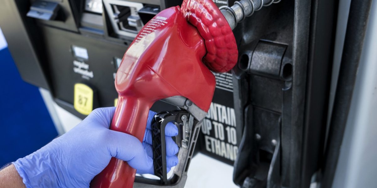 Cât costă combustibilul în Bulgaria? Românii fac plinul: merită aventura?