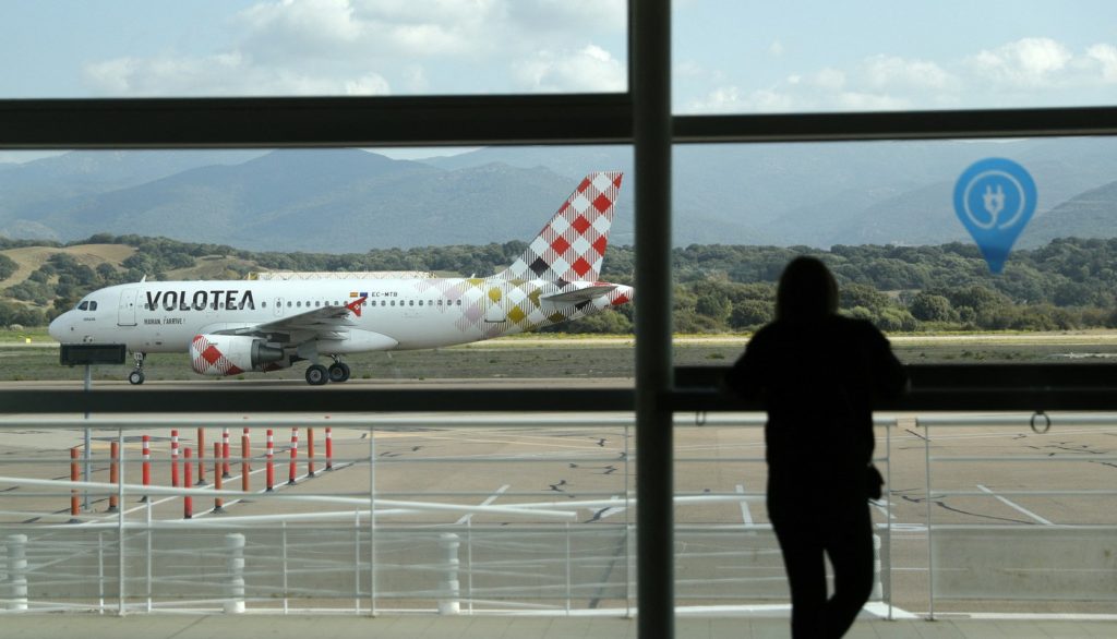 Compania aeriană introduce taxe noi: Pasagerii, afectați de scumpirea kerosenului