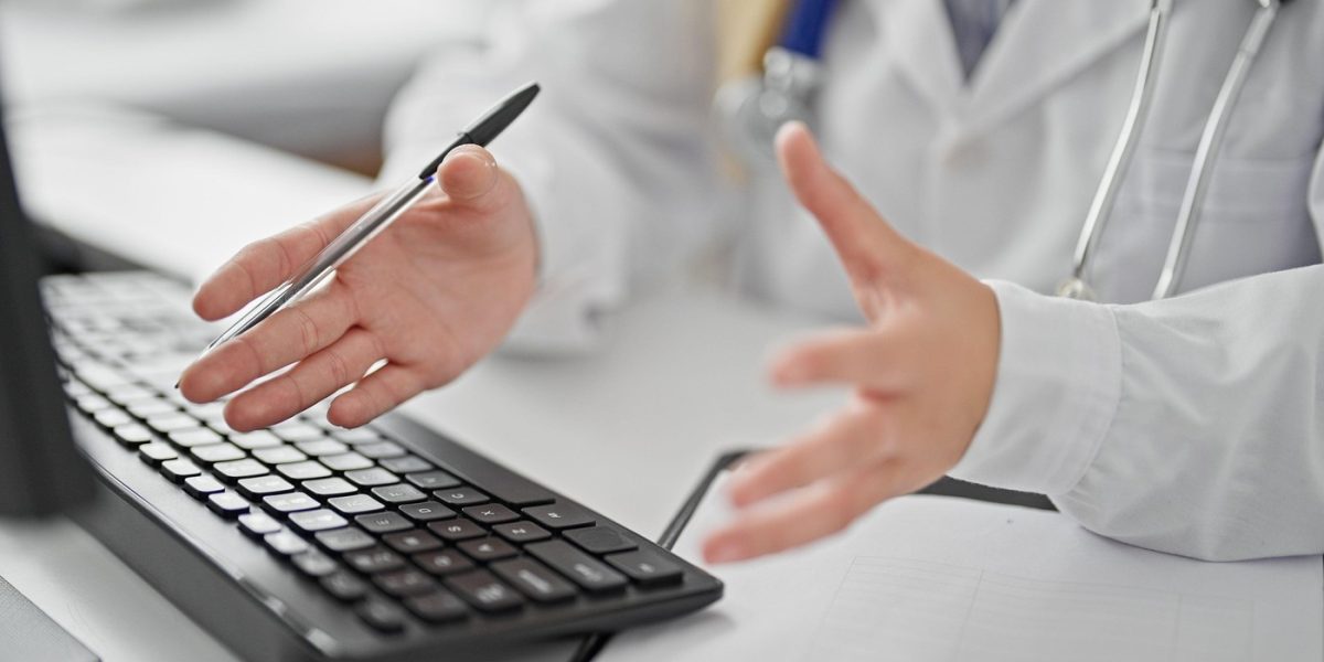 Concediul medical poate fi considerat pentru vechimea în muncă în anumite situații concrete ale pensiei