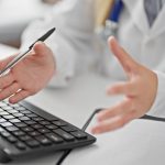 Concediul medical poate fi considerat pentru vechimea în muncă în anumite situații concrete ale pensiei