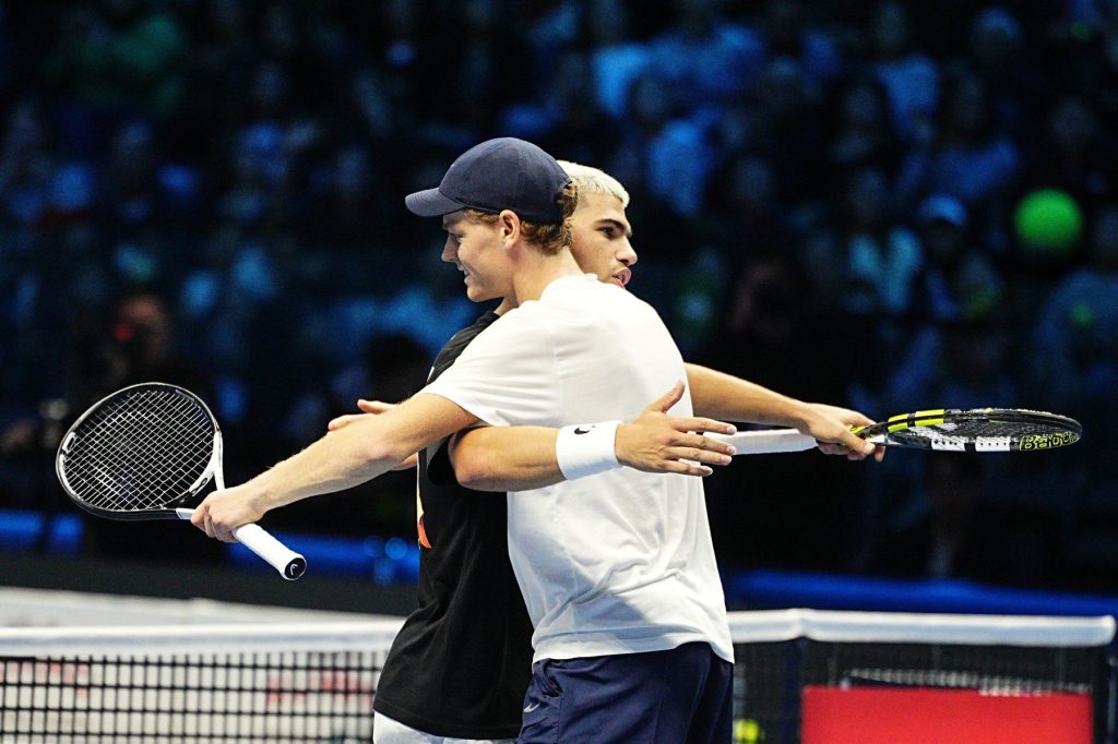 Jannik Sinner, noul rege al zgurii: Italianul cucerește Monte-Carlo și urcă pe locul 1 mondial Jannik Sinner a triumfat la Mastersul de la Monte-Carlo, demonstrând încă o dată supremația sa în tenisul mondial