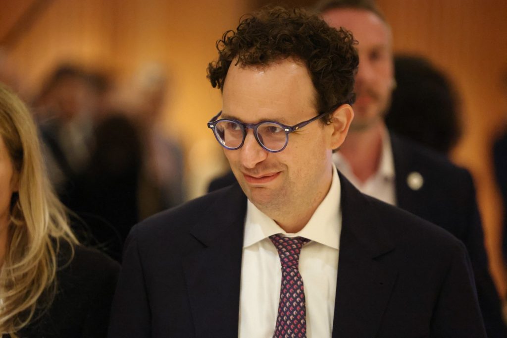 Anthropic, rivalul OpenAI, atinge pragul de un trilion de dolari pe piața secundară