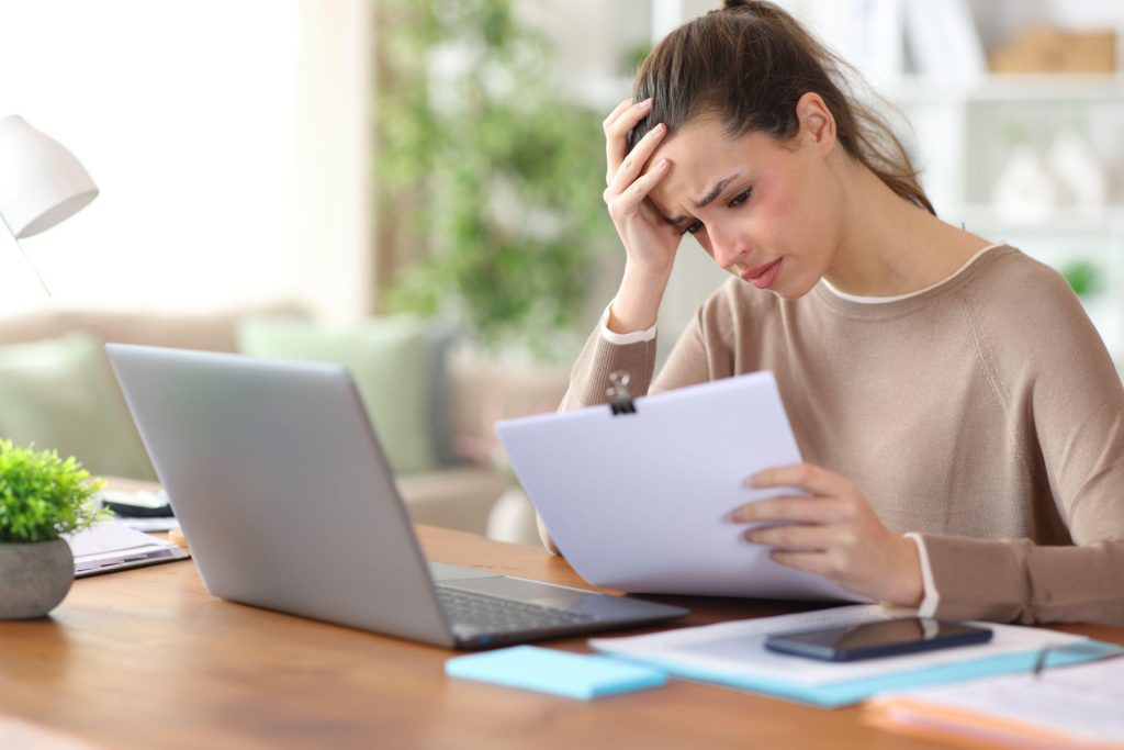 Caz ȘOCANT: Firmele mici, SUFOCATE de statul care NU plătește la timp