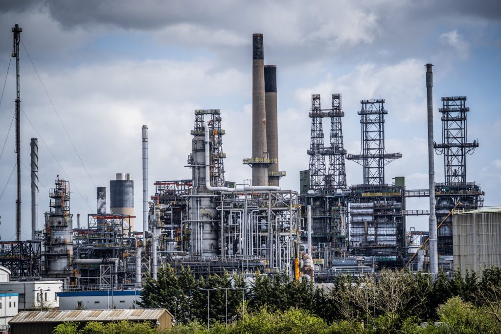 Lumea, lovită de RĂZBOIUL cu Iranul: 50 de miliarde $ pierdute pe petrol