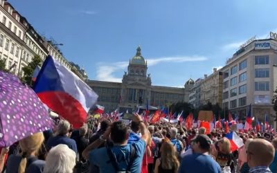 Mii de tineri în stradă la Praga: Protest URIAȘ pentru MEDIA publică