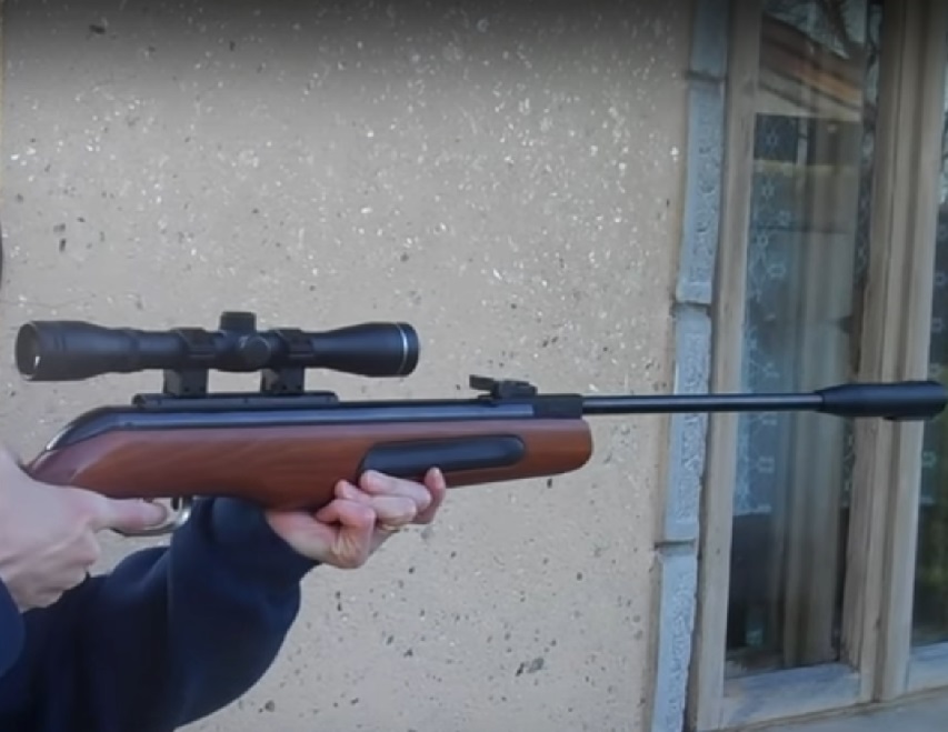 Bărbat găsit împușcat la Buzău: Poliția ia în calcul sinuciderea