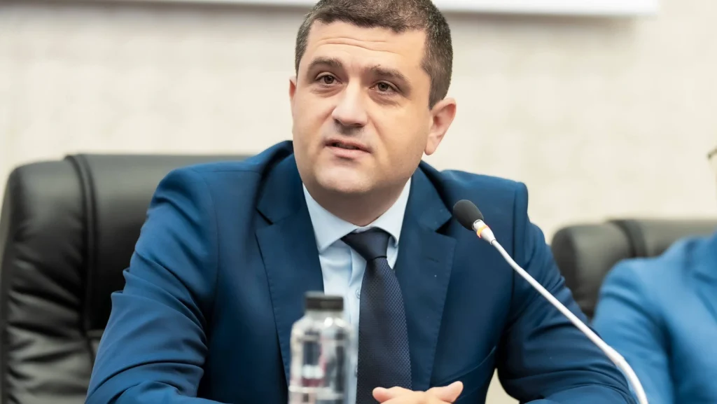 Autostrăzile din PNRR, între riscuri și promisiuni: Miruță despre infrastructură