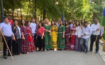 Președintele Nicușor Dan a transmis luni un mesaj de Ziua Internațională a Romilor și sărbătoarea etniei romilor din România, evidențiind rolul comunității în diversitatea culturală a țării și recunoscând greutățile cu care s-a confruntat de-a lungul timpului