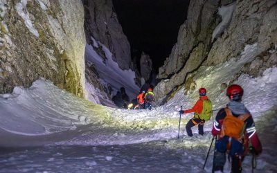 Noapte grea în Piatra Craiului: Salvamontiștii din Zărnești, misiuni dificile