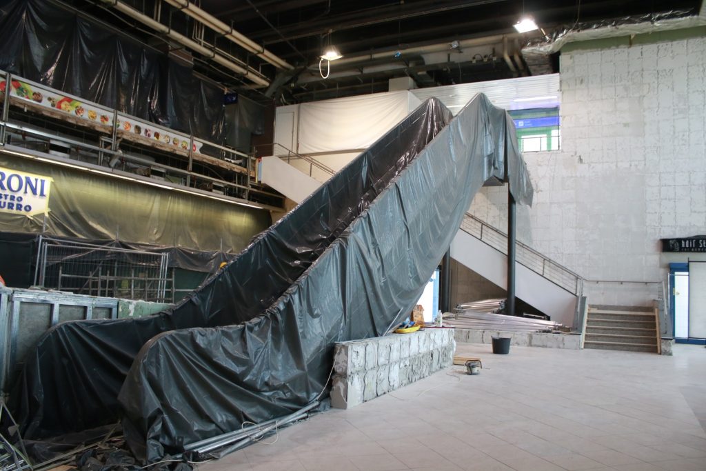 Aeroportul Otopeni: 24 milioane lei pentru ascensoare, scări și trotuare rulante noi în trei ani