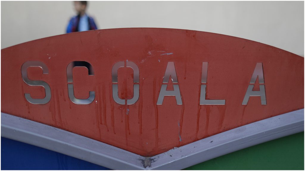 Profesorul din Gorj, acuzat de abuz sexual, încasează salariul de peste un an