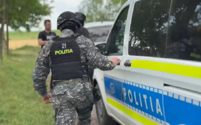 Un incident armat și o bătaie de cap pentru polițiștii din Sectorul 3 al Capitalei s-a încheiat cu reținerea unui bărbat care s-a baricadat în locuință și a amenințat cu explozia