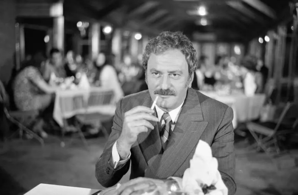 Diana Lupescu relatează amintiri din timpul colaborării cu Amza Pellea și revederea cu marele actor cu ocazia înmormântării sale Actrița Diana Lupescu a făcut recent o trecere în revistă a întâlnirilor și amintirilor cu Amza Pellea, oferind o perspectivă personală asupra acestui mare nume al teatrului și filmului românesc