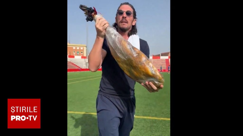 Președintele unui club, gest șocant: A alergat jucătorii musulmani cu un jamboan