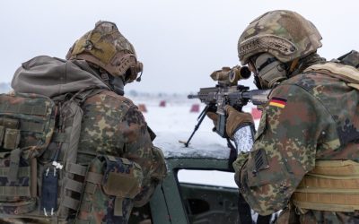 Forțele armate germane lucrează la clarificarea unei prevederi din legea referitoare la serviciul militar, actualizată recent, care impune bărbaților cu vârste între 18 și 46 de ani să obțină aprobare de la autoritățile militare dacă intenționează să părăsească țara pentru mai mult de trei luni,