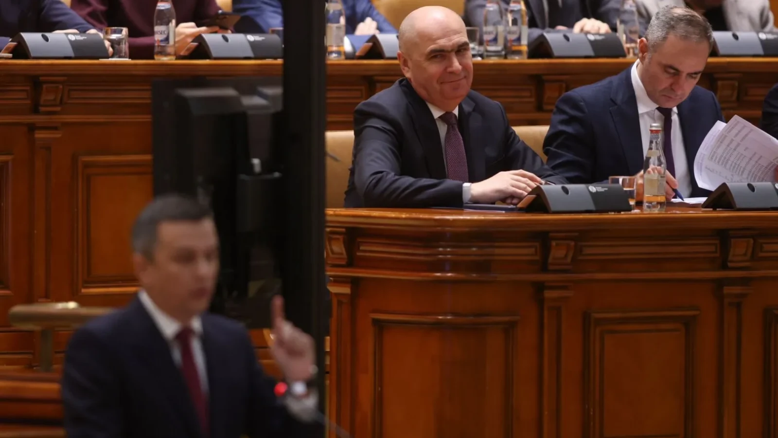 Nicușor Dan, în căutarea echilibrului: Bolojan, istorie. 5 scenarii post PSD