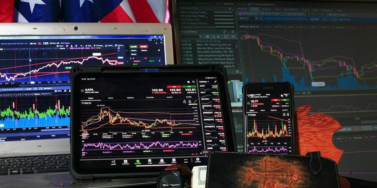 Prăbușire spectaculoasă: Prețul petrolului, -15% după armistițiul SUA-Iran