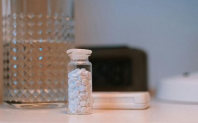 O echipă de cercetători de la University of Edinburgh a anunțat recent o descoperire notabilă în domeniul reciclării plastice și al industriei farmaceutice