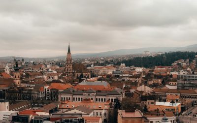 Un cuplu din Cluj-Napoca a primit condamnări la închisoare cu executare pentru înșelăciune, în urma unei decizii a magistraților de la Judecătoria Cluj-Napoca