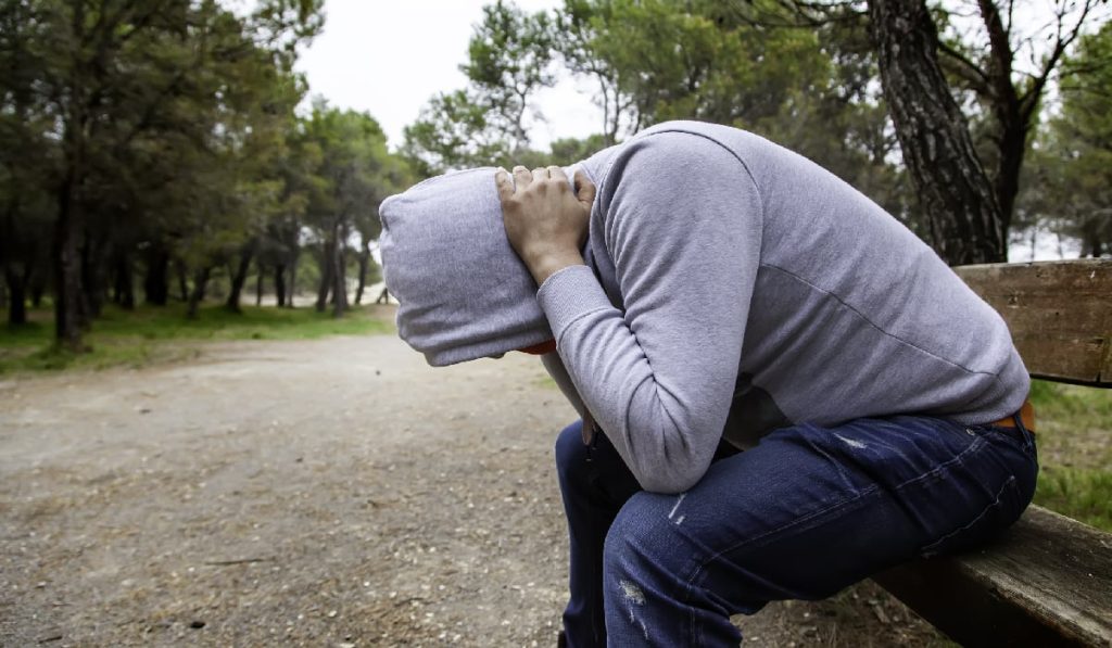 Victimă Călcată pe Cap de Groaznic: Cine e Vinovatul?
