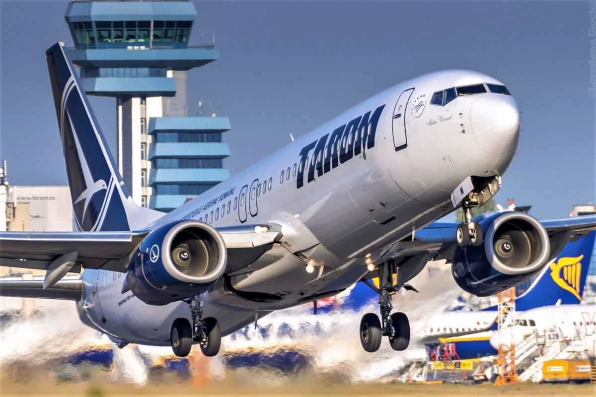 Sindicaliștii TAROM protestează în Piața Victoriei: Acuzații dure la adresa Guvernului