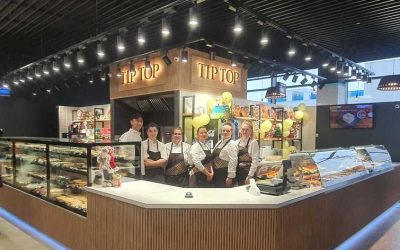 FOTO. Cofetăria Tip Top, emblemă a Bucureștiului, revine după un deceniu de pauză