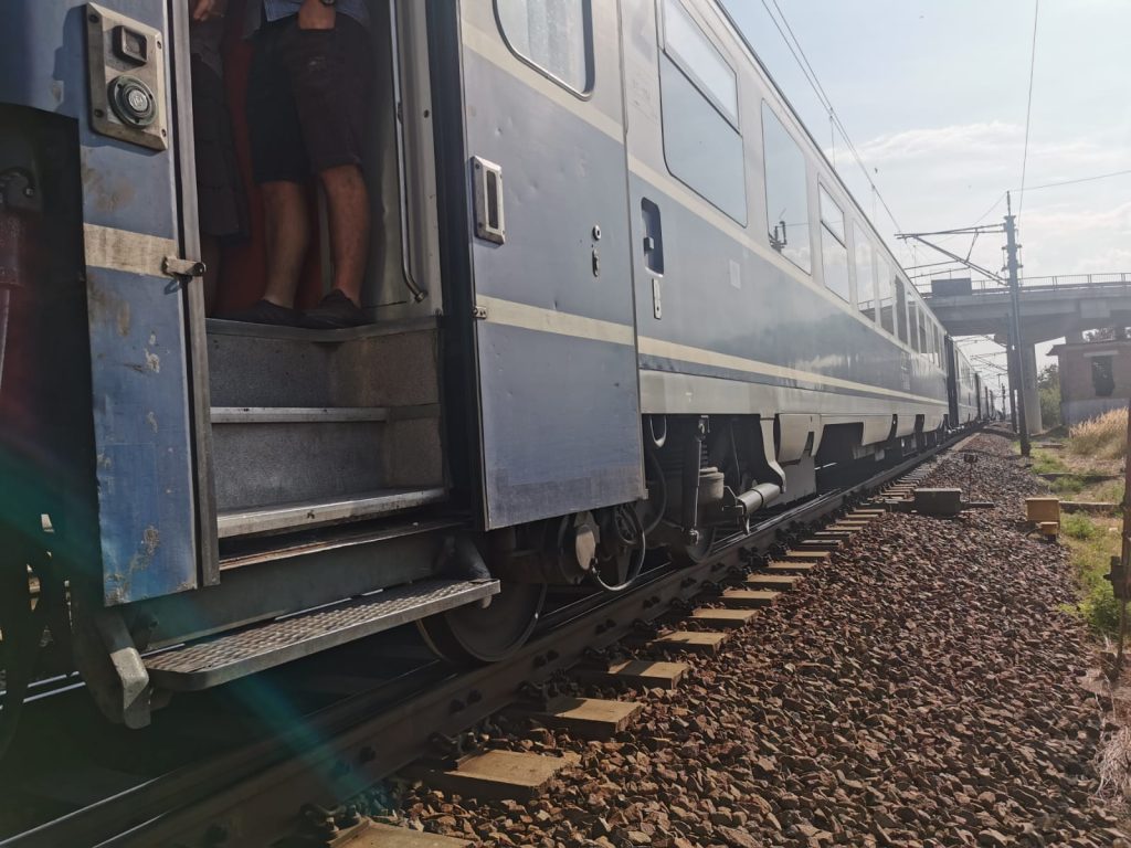 Trenurile revin pe ruta Constanța-Mangalia de 1 Mai, apoi… pauză