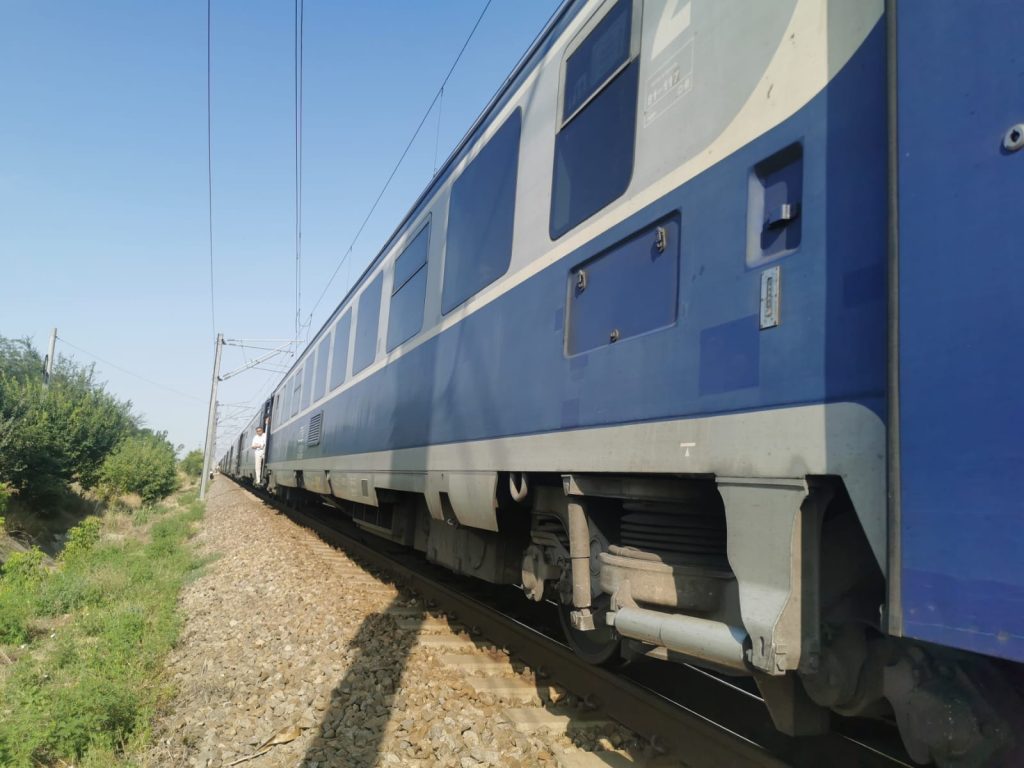Tren ucigaș: Femeie lovită mortal pe ruta București-Constanța, circulația blocată