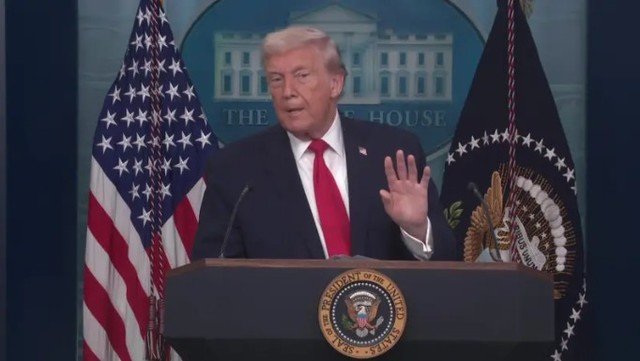 Trump: Flotă URIAȘĂ de petroliere, GOALĂ, spre SUA pentru petrol