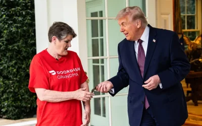 Donald Trump, zi nebună: Mc Donalds, bacșiș uriaș, Iran și o poză controversată