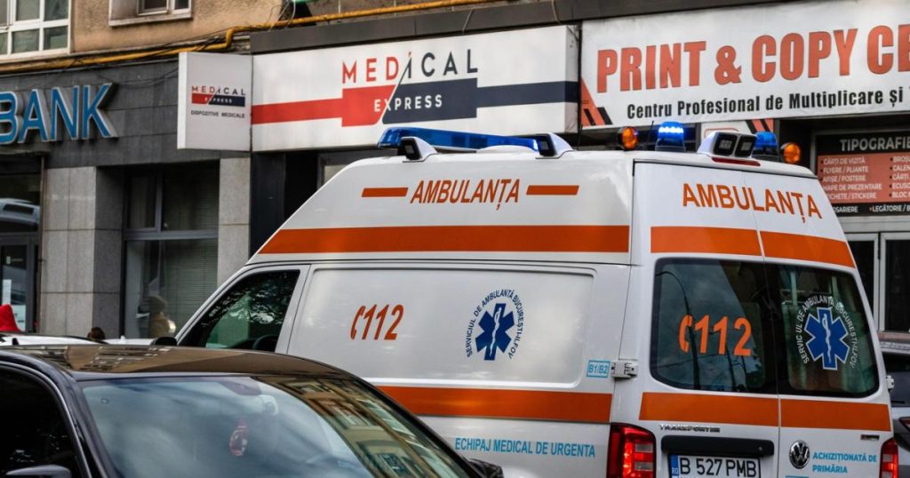 Salvat de la moarte: Un copil de 6 ani, scos de pe fereastră în Vâlcea