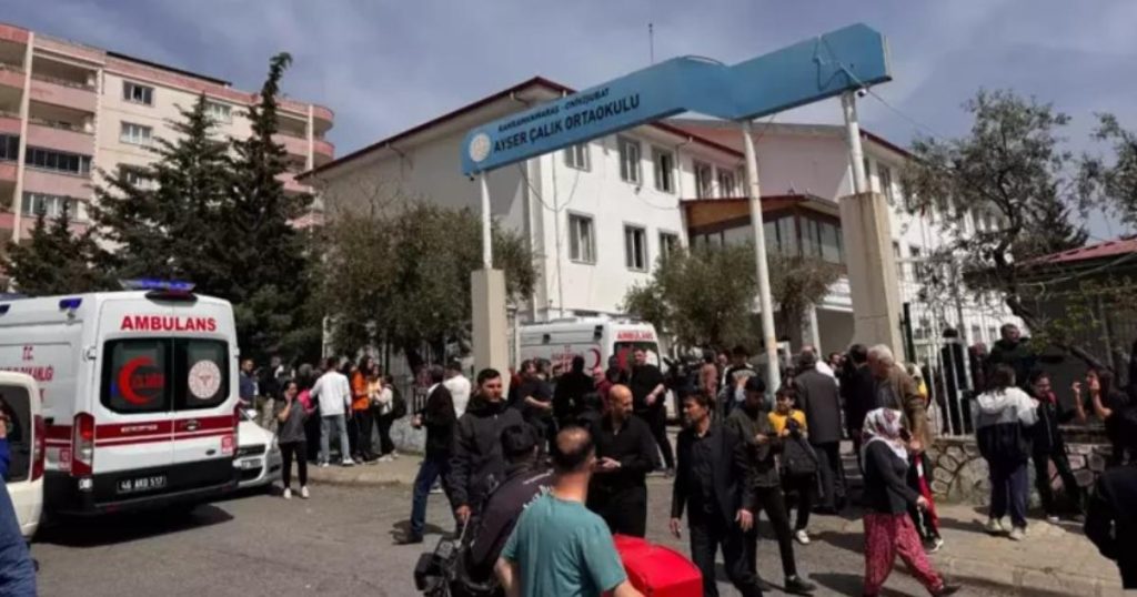 Atac ȘOC într-o școală din Turcia: 4 morți, elev de clasa a VIII-a, autor