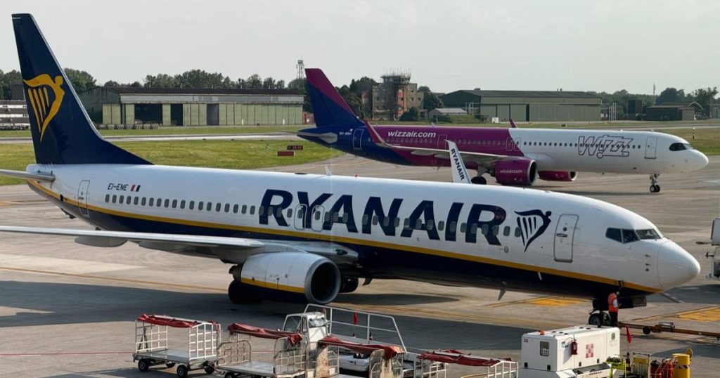 Autoritățile italiene au instituit restricții temporare la alimentarea cu combustibil pentru avioane pe mai multe aeroporturi din țară, măsuri valabile până pe data de 9 aprilie, în contextul traficului sustinut de Paște