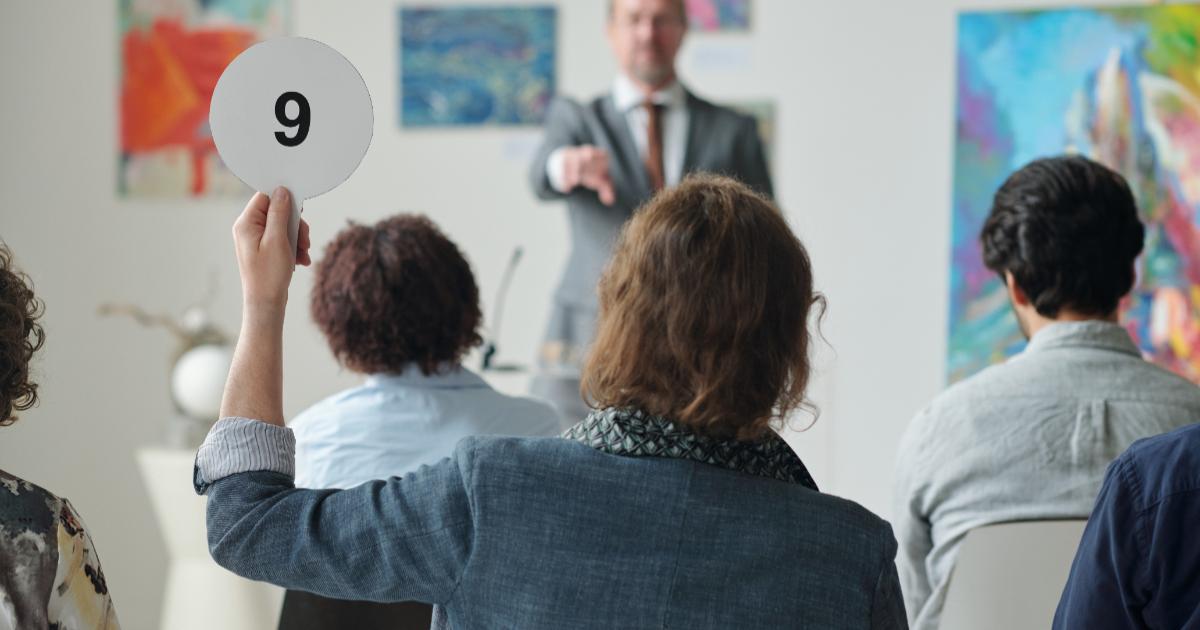 O piesă rară din istoria Titanicului, o pernă provenită dintr-una dintre bărcile de salvare ale navei, urmează să fie scoasă la licitație în Marea Britanie, estimată la 210.000 de euro