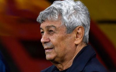 Lucescu, legendarul antrenor, omagiat de FRF: Tricolorul, pe culmile lumii