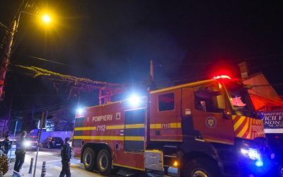 Un incendiu a izbucnit într-un bloc din Sighetu Marmației, provocând evacuarea a peste 80 de persoane, potrivit informațiilor disponibile