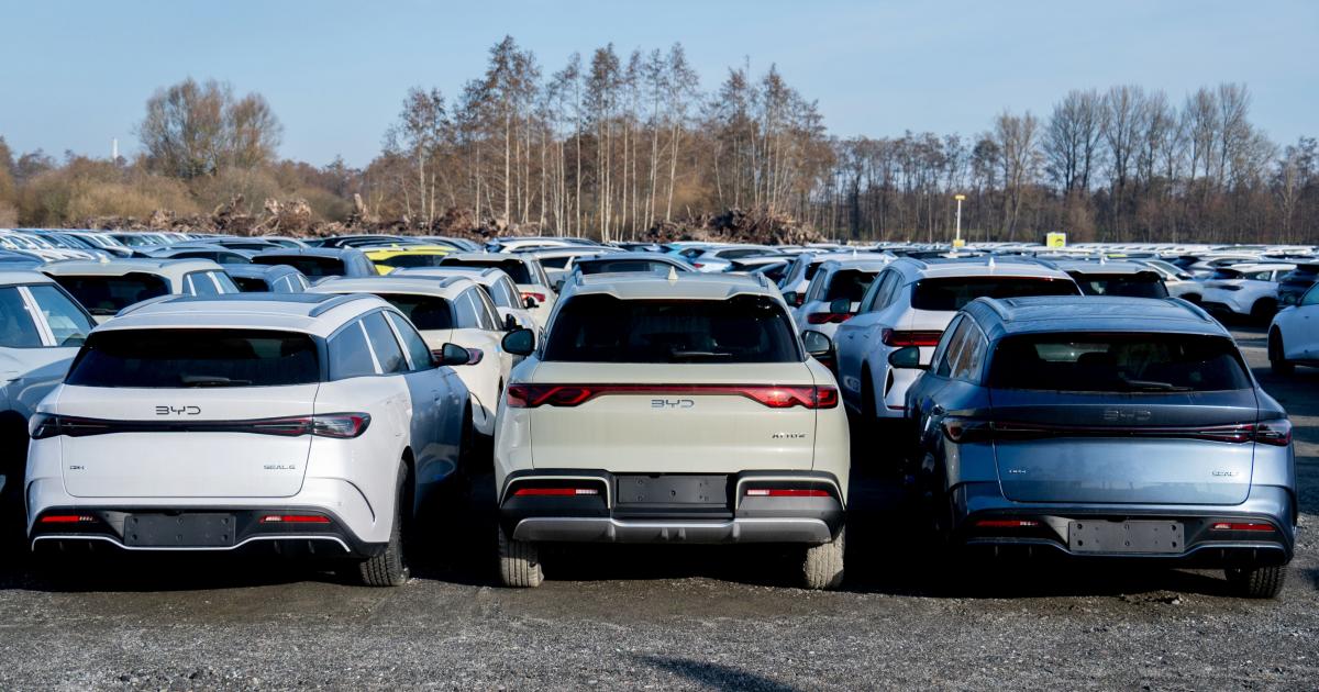 Exporturile de automobile din China au crescut semnificativ &icirc;n luna martie, &icirc;n ciuda problemelor de livrare cauzate de tensiunile din Orientul Mijlociu, o piață crucială pentru producătorii chinezi