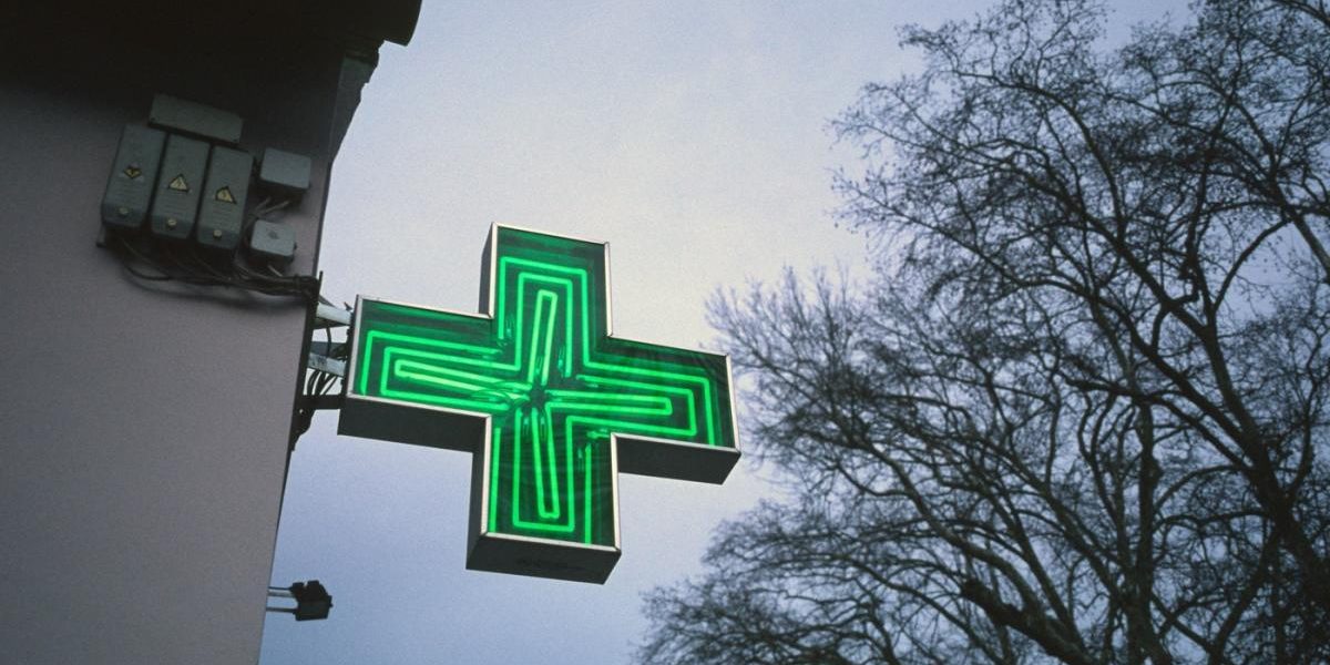 Farmaciile din București deschise de Paște 2026: Lista completă, non-stop