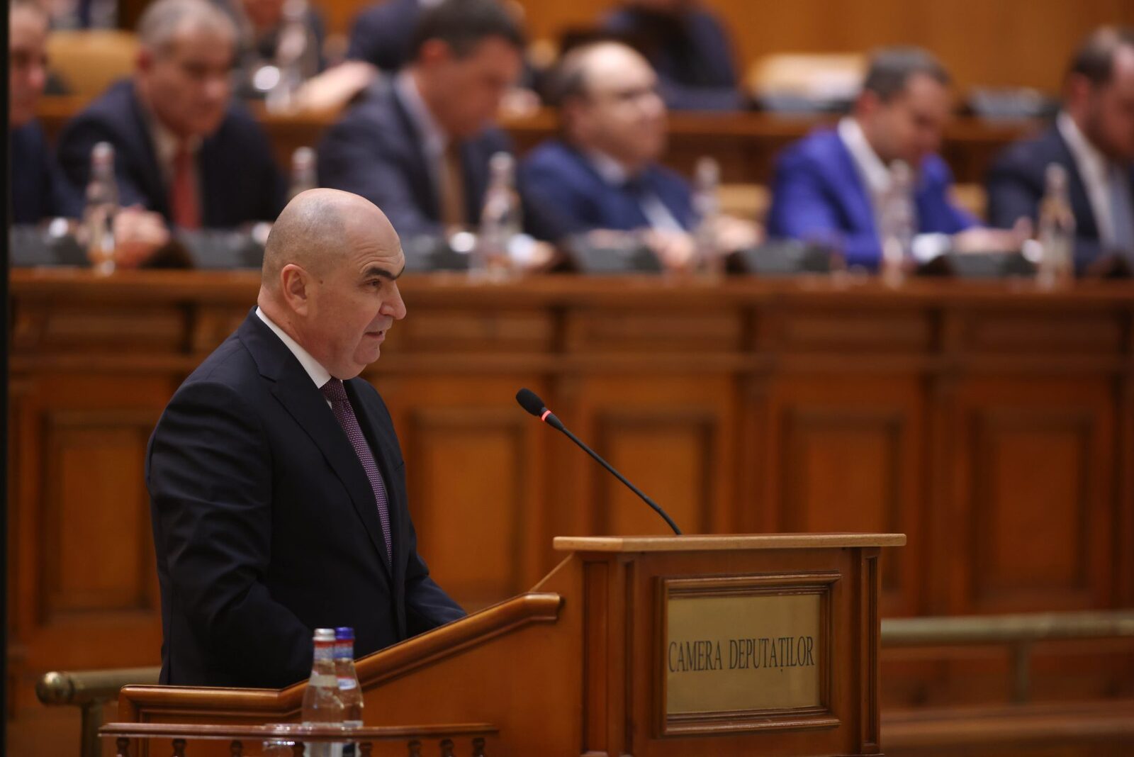 Bolojan, despre scenariile post-moțiune: Guvernul rămâne, dar…