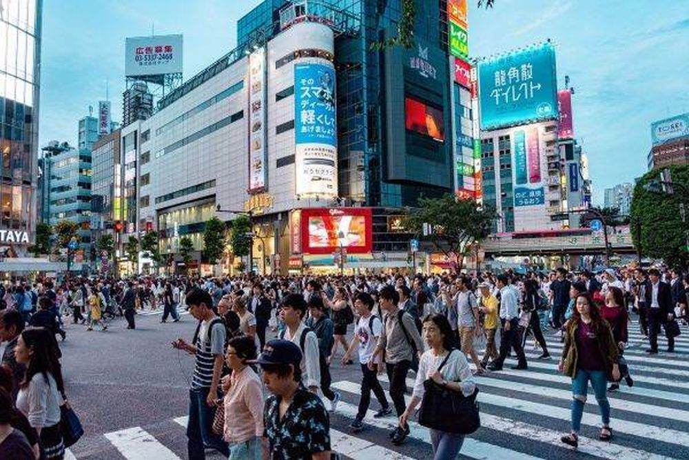 Japonia pompează zeci de miliarde de dolari ca să-și stabilizeze moneda