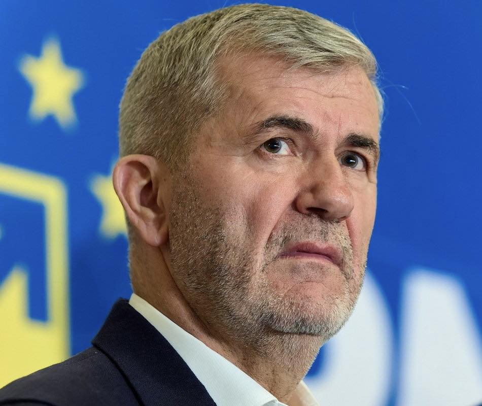 Alt lider PNL cere Guvernului să rămână la putere
