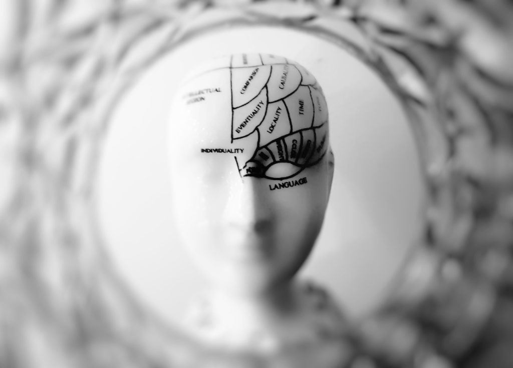 Natură vs. educație: Cât din noi e scris de la naștere?