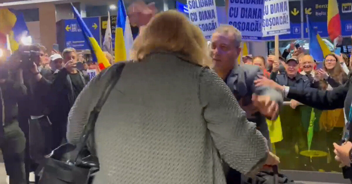 Haos la Otopeni: Diana Șoșoacă, fără imunitate, a revenit din Europa