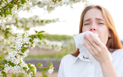 Alergiile de primăvară lovesc fără milă: Un pacient din 10, riscă rinită!