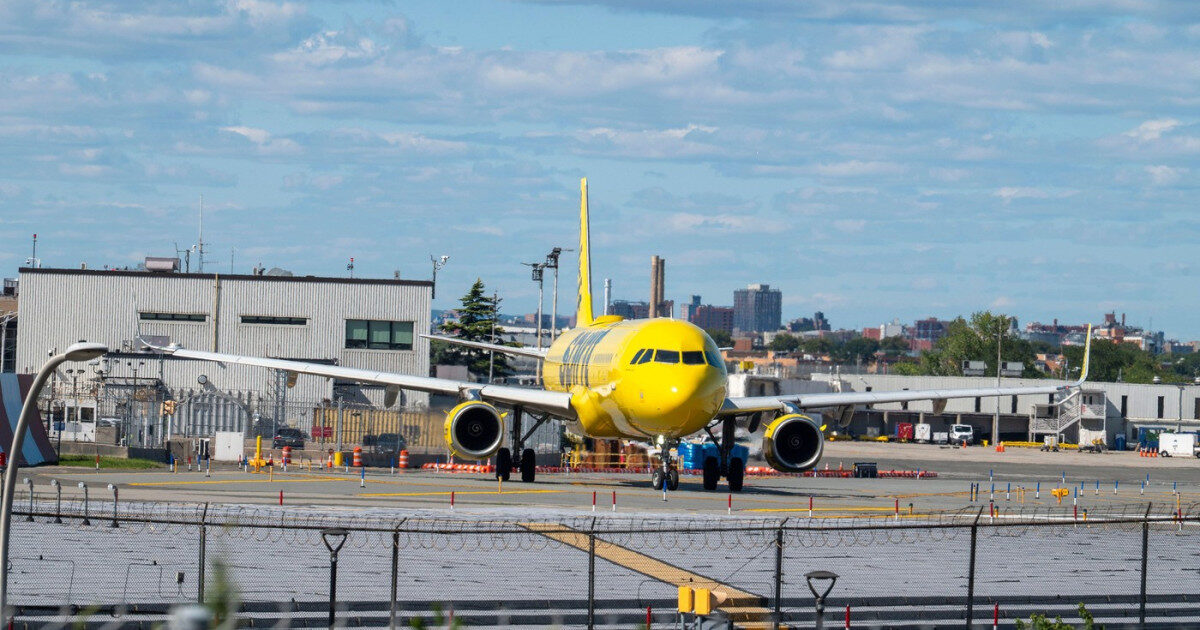 Scumpirea carburantului doboară companie aeriene LOW-COST. „A fost lovitura finală”