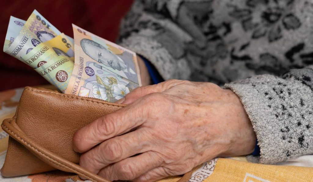 Pensionari cu venituri mai mari: Cum pot obține bani în plus la pensie