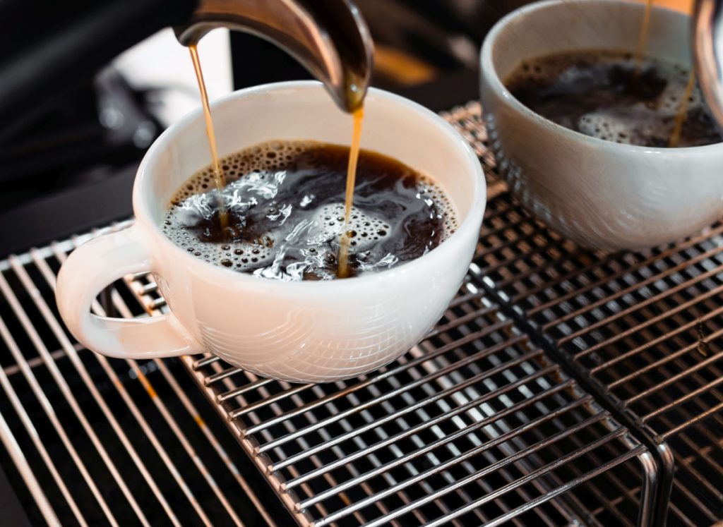 Cafeaua, interzisă pentru unii: Află cine NU are voie să o consume!